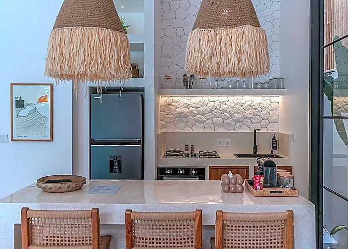 Otel Saposan - Modern And Stylish 2br Escape In 4*